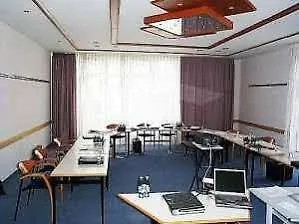 Отель Parkhotel Altmuehltal Гунценхаузен