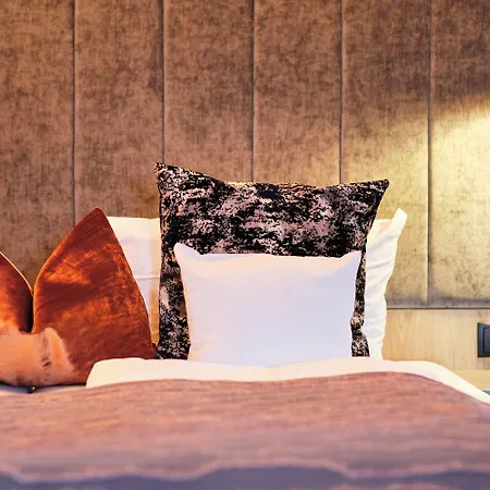 Parkhotel Altmuehltal 호텔 4*
