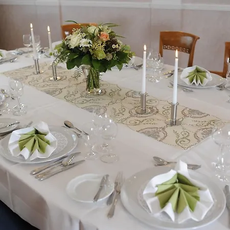 Отель Parkhotel Altmuehltal